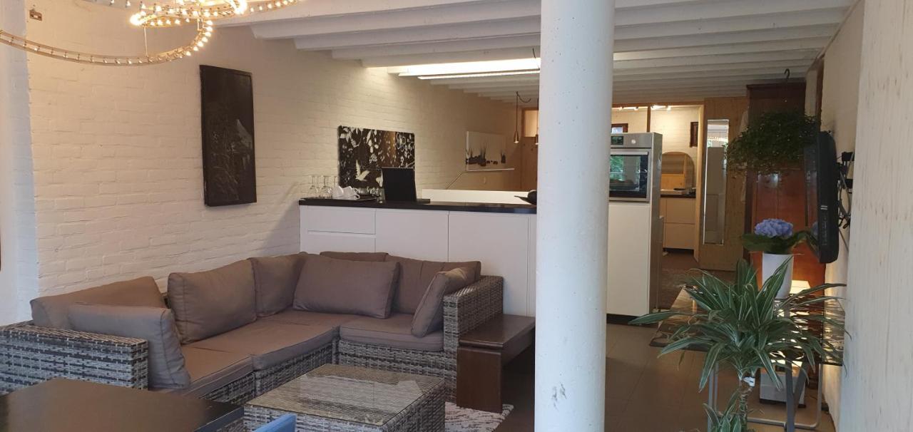 Waar Maas & Waal..... Apartment Woudrichem Bagian luar foto