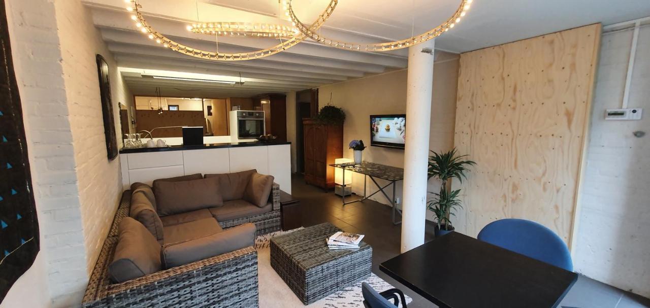 Waar Maas & Waal..... Apartment Woudrichem Bagian luar foto