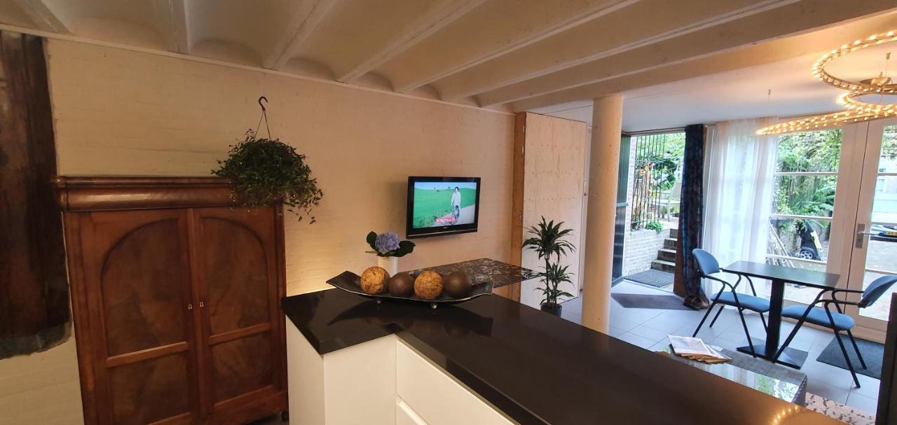 Waar Maas & Waal..... Apartment Woudrichem Bagian luar foto