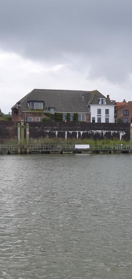 Waar Maas & Waal..... Apartment Woudrichem Bagian luar foto